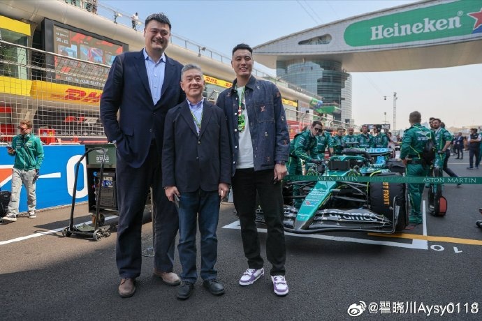 聯(lián)動(dòng)F1！翟曉川曬與姚明、阿隆索、范志毅、周冠宇等的合照