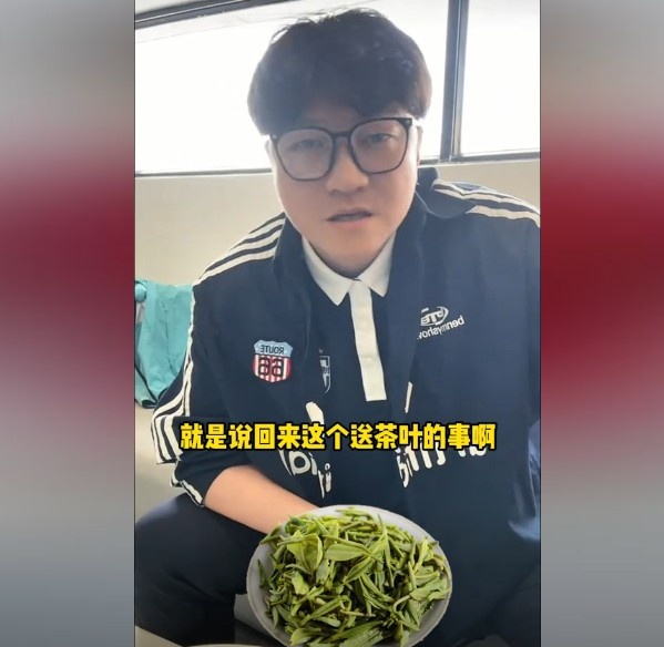 趙鵬：不太清楚賈秀全要球員買(mǎi)茶葉的段子，但這在現實(shí)中也正常