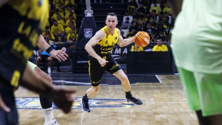 NBA初代老六，42歲進(jìn)入生涯巔峰？！